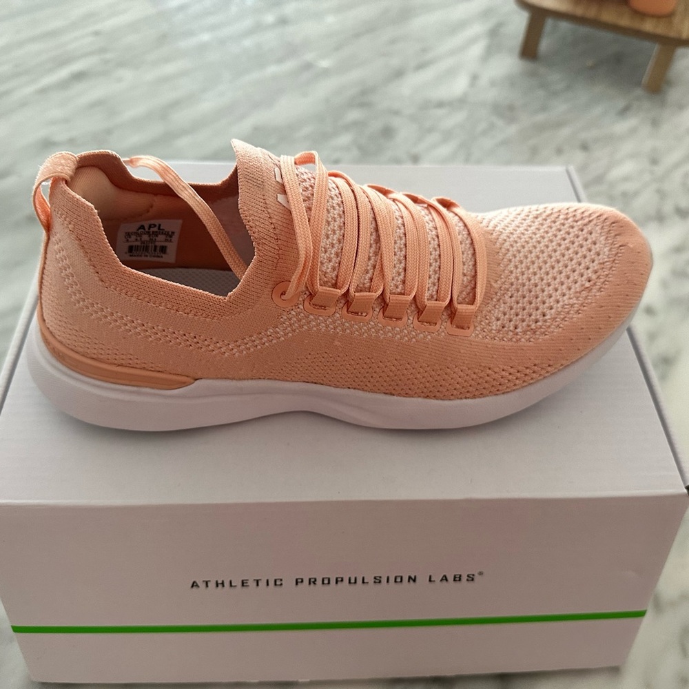APL Women's TechLoom Breeze Blush/Sea‎ Salt White Shoes